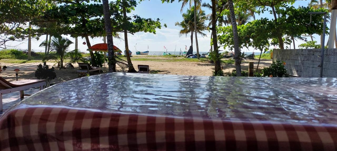 Marari Anna Beach Villa Mararikulam Eksteriør billede