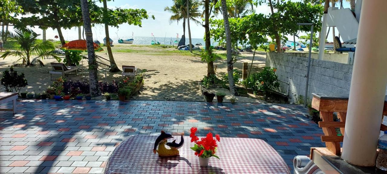 Marari Anna Beach Villa Mararikulam Eksteriør billede