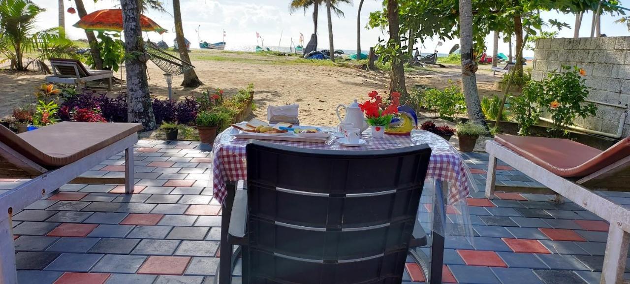 Marari Anna Beach Villa Mararikulam Eksteriør billede