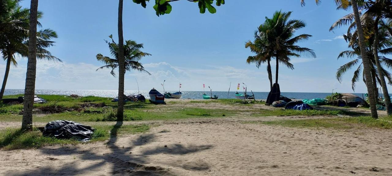 Marari Anna Beach Villa Mararikulam Eksteriør billede