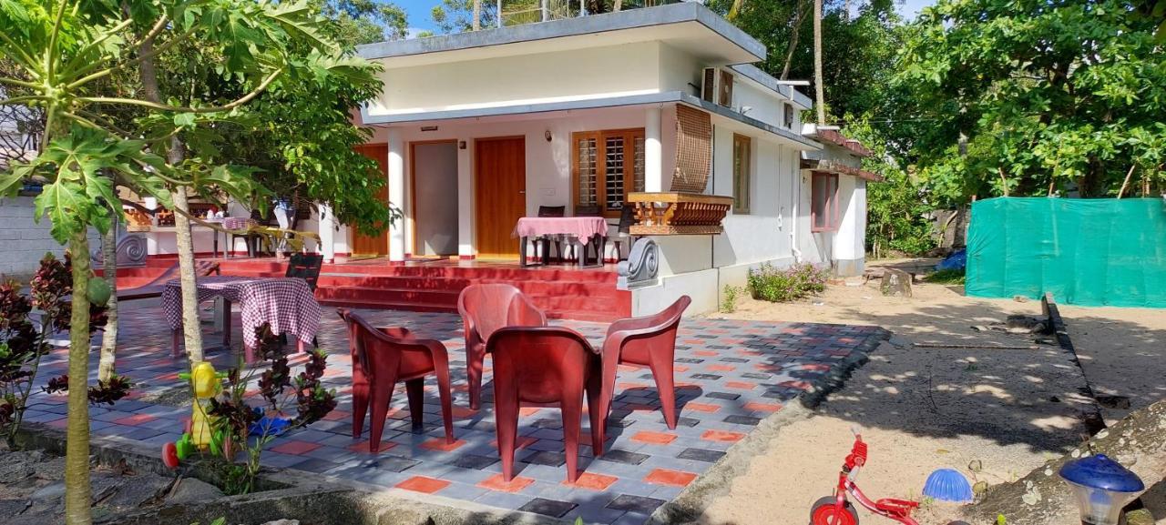 Marari Anna Beach Villa Mararikulam Eksteriør billede
